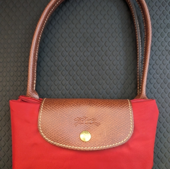 Classic Long Handle Red Le Pliage Longchamp Purse - Picture 2 of 3
